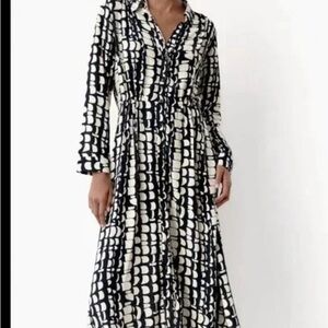 Zara Black & White Graphic Print Long-Sleeve Maxi Dress